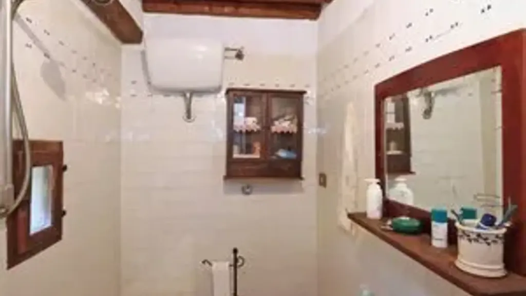 10-room house in IT