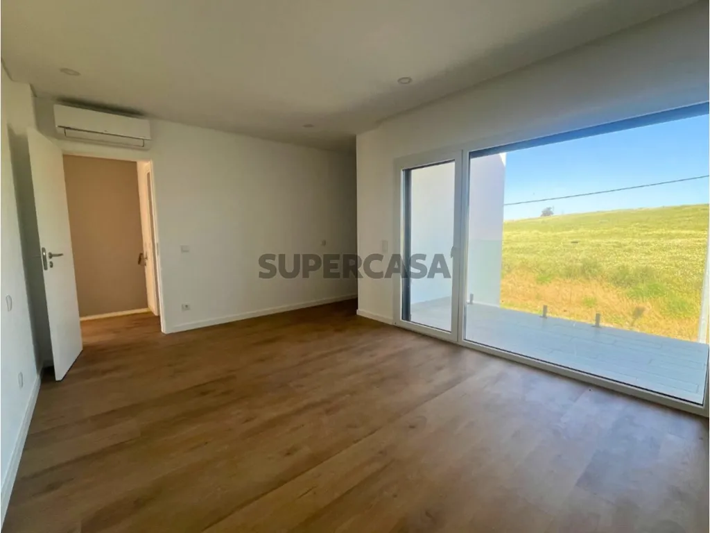 Living Room - Newly Built House with Terrace in Caparica