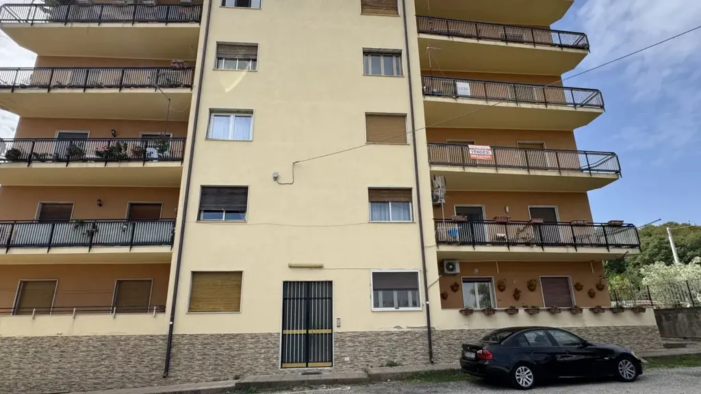 Välivaade - Apartment with Balcony in Cosenza