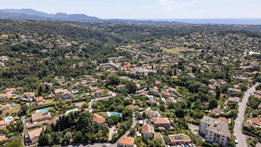 Õhuvaade - Charming 1920s Villa with Pool in Vence