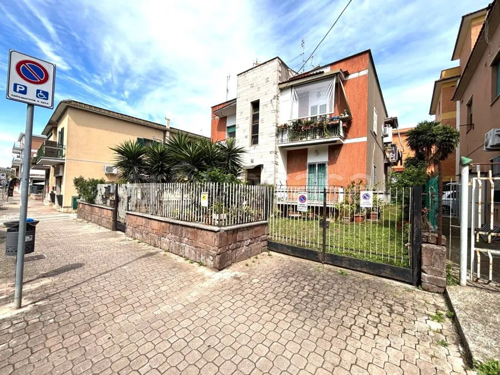Extérieur - Apartment with Balcony in Aprilia