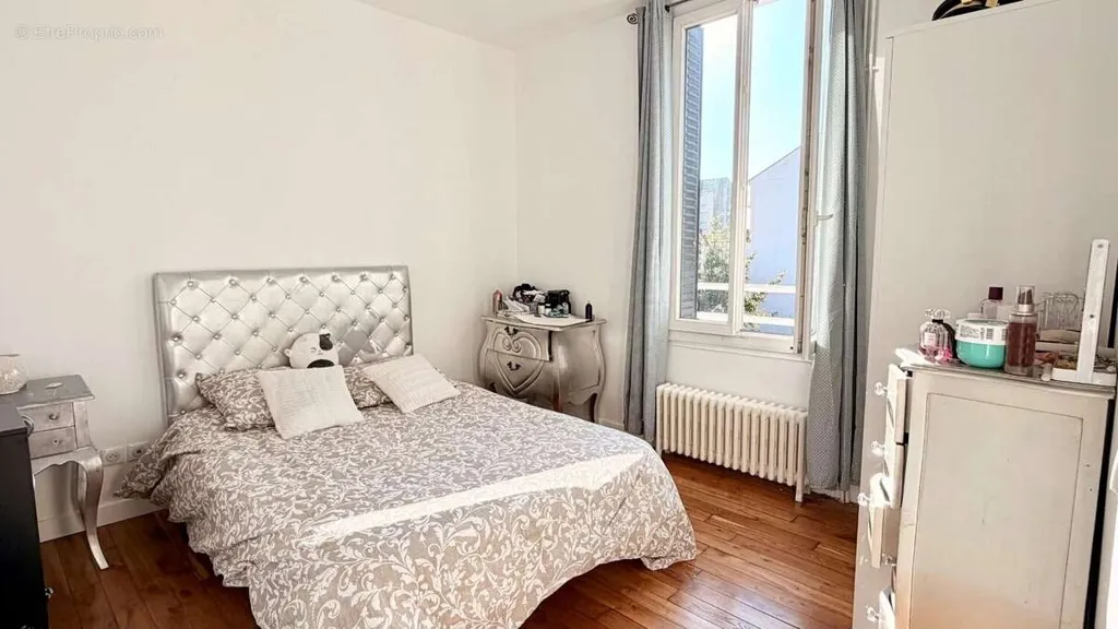 Bedrooms - Charming House with Garden in Colombes