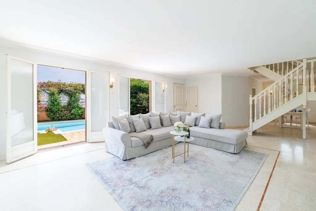 Living Room - Character House with Pool in Nice Cimiez