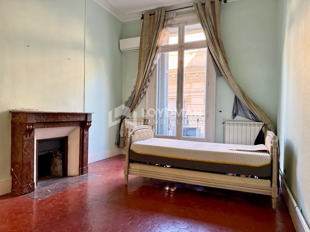 Chambres - Appartement Haussmannien avec Balcon près de la Comédie à Montpellier