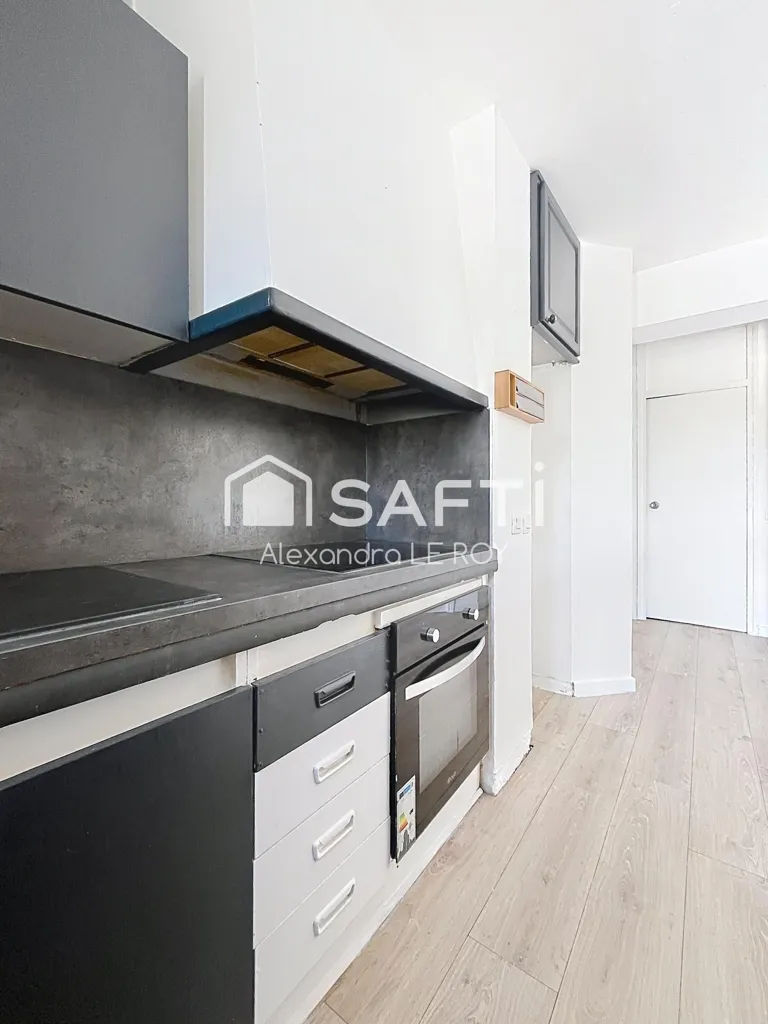 Köök - 2-Bedroom Apartment with Balcony in Montpellier