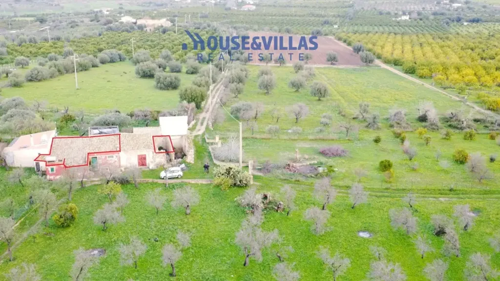 Õhuvaade - Rustic Property with Garden in Noto