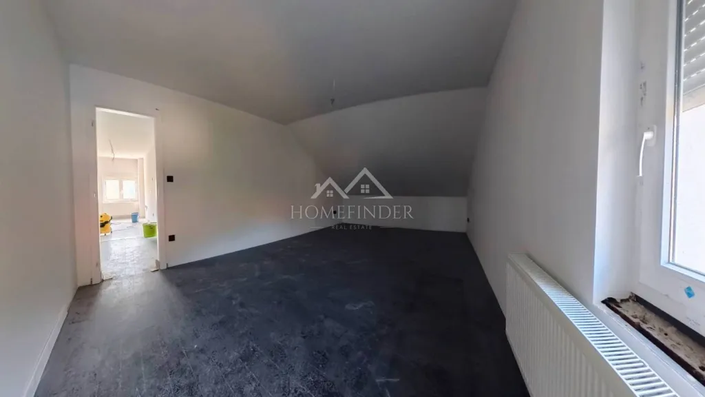 Toad - Spacious Apartment with Parking in Mala Erpenja