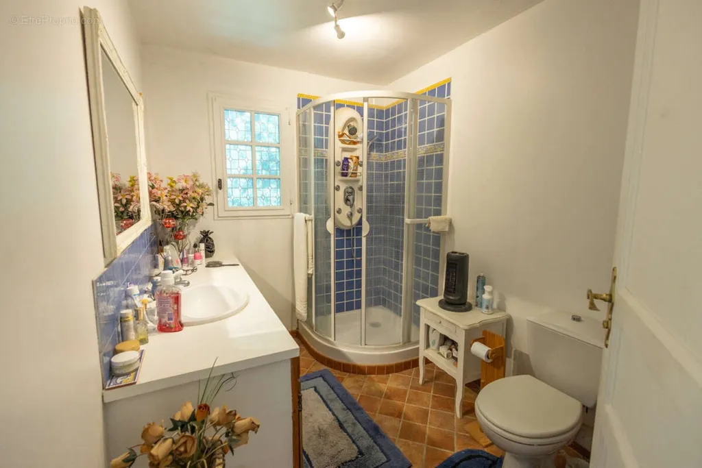 Salles de bain - Maison avec Piscine et Vue dans un Domaine Sécurisé à La Croix-Valmer