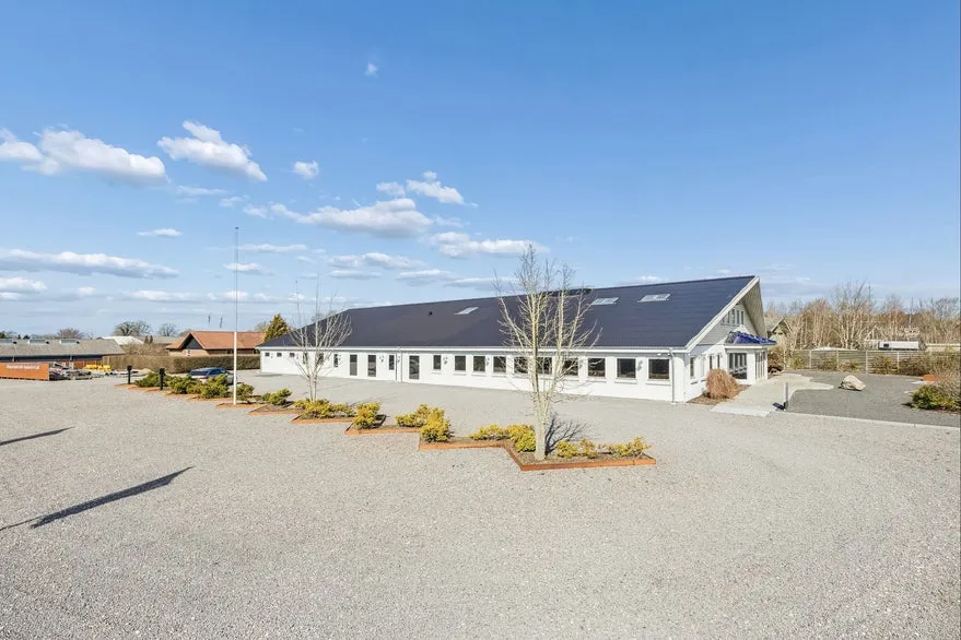 Exterior - Mixed-Use Property with Office and Workshop in Gørlev