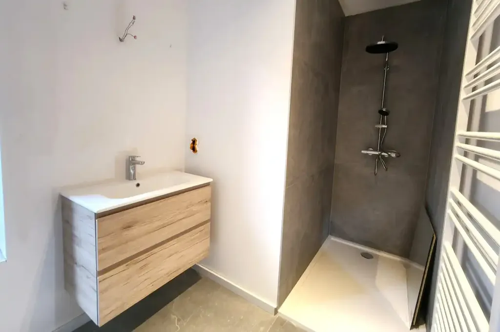Salles de bain - Appartement Neuf au Centre de Tongeren