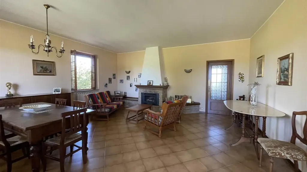 Söögituba - Villa with Garden in Ponte Dell'Olio