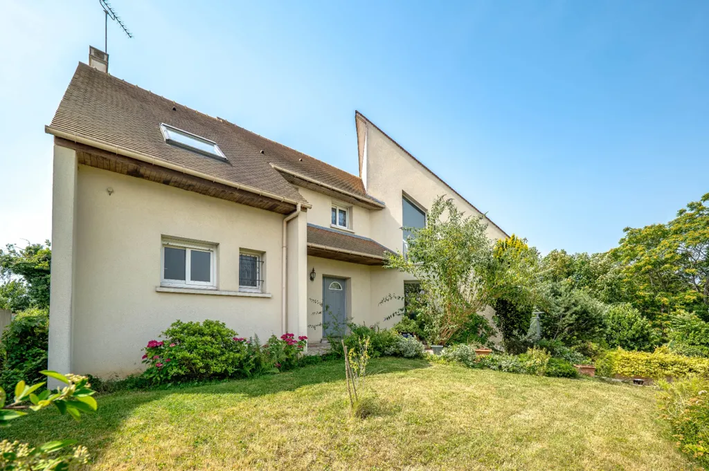 Extérieur - Maison d'Architecte Lumineuse avec Dépendance à Verrières-le-Buisson