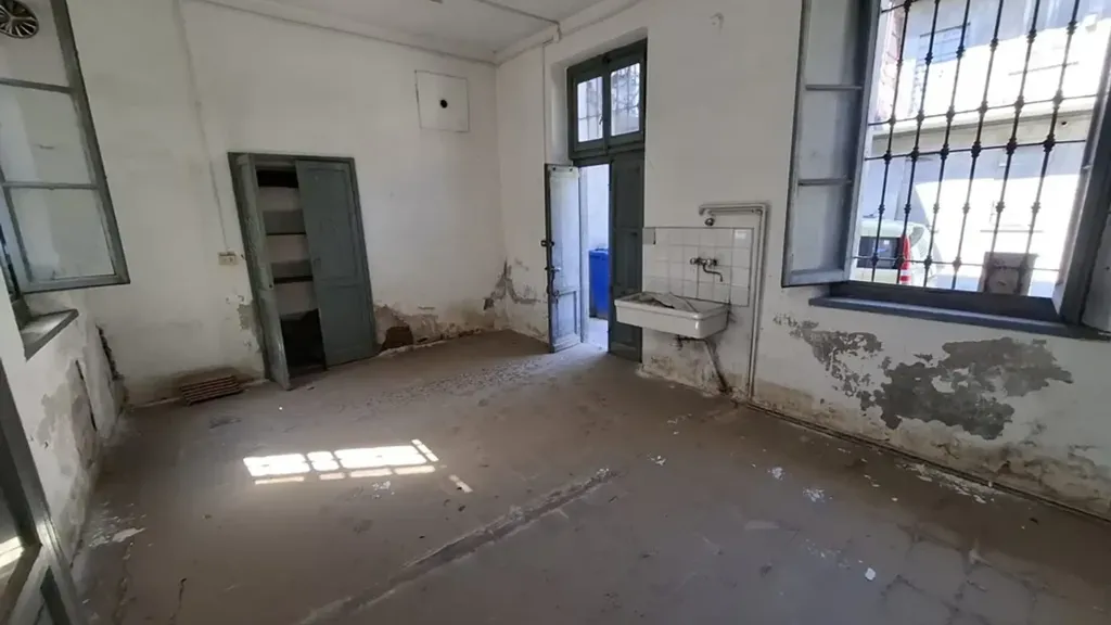 Pièces - Rustic Property for Renovation in Meda