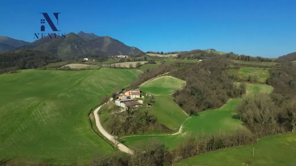 Õhuvaade - Rustic Farmhouse with River View in Sassoferrato