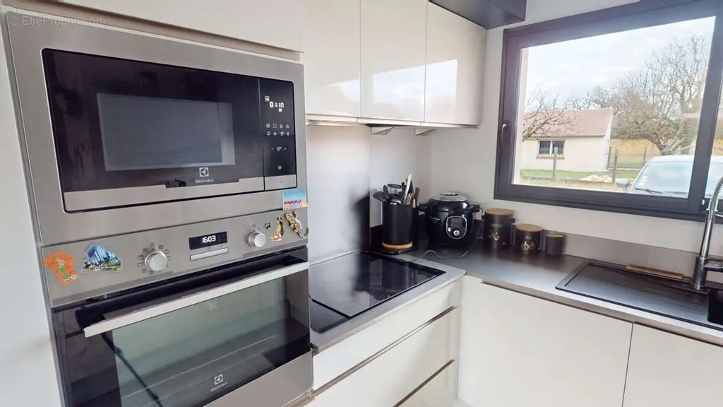 Cuisine - Maison Contemporaine avec Jardin à Olivet