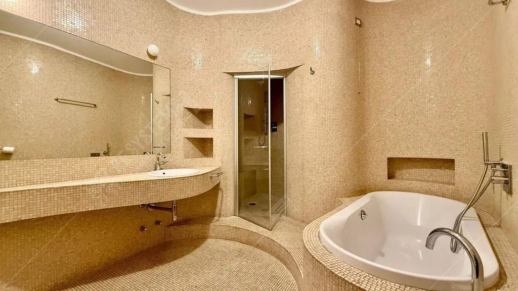 Vannitoad - Luxury Flat with Four Exposures in Milan