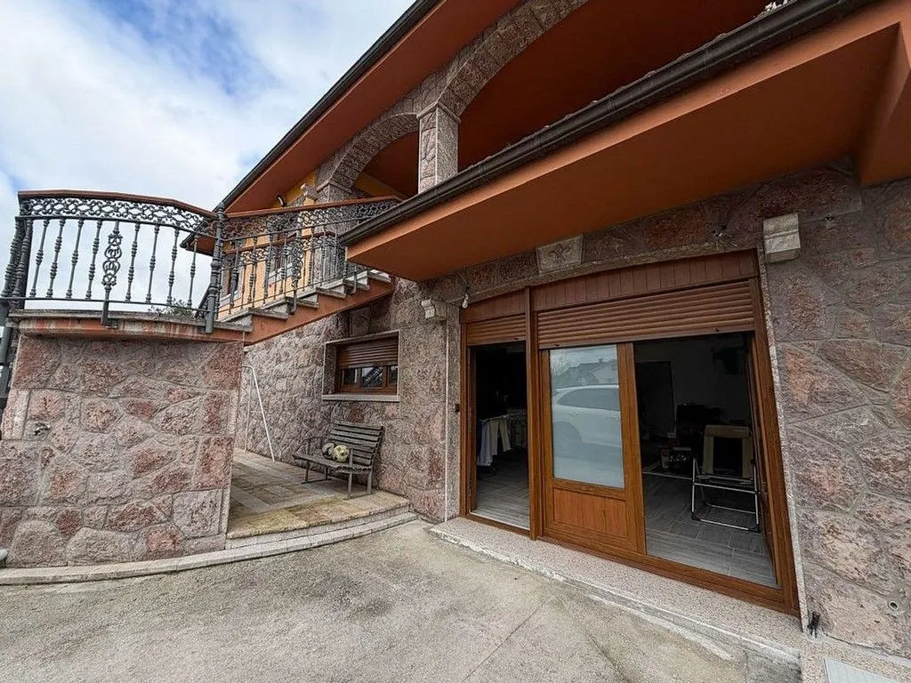 Välivaade - Chalet with Garage in Balbona, Asturias