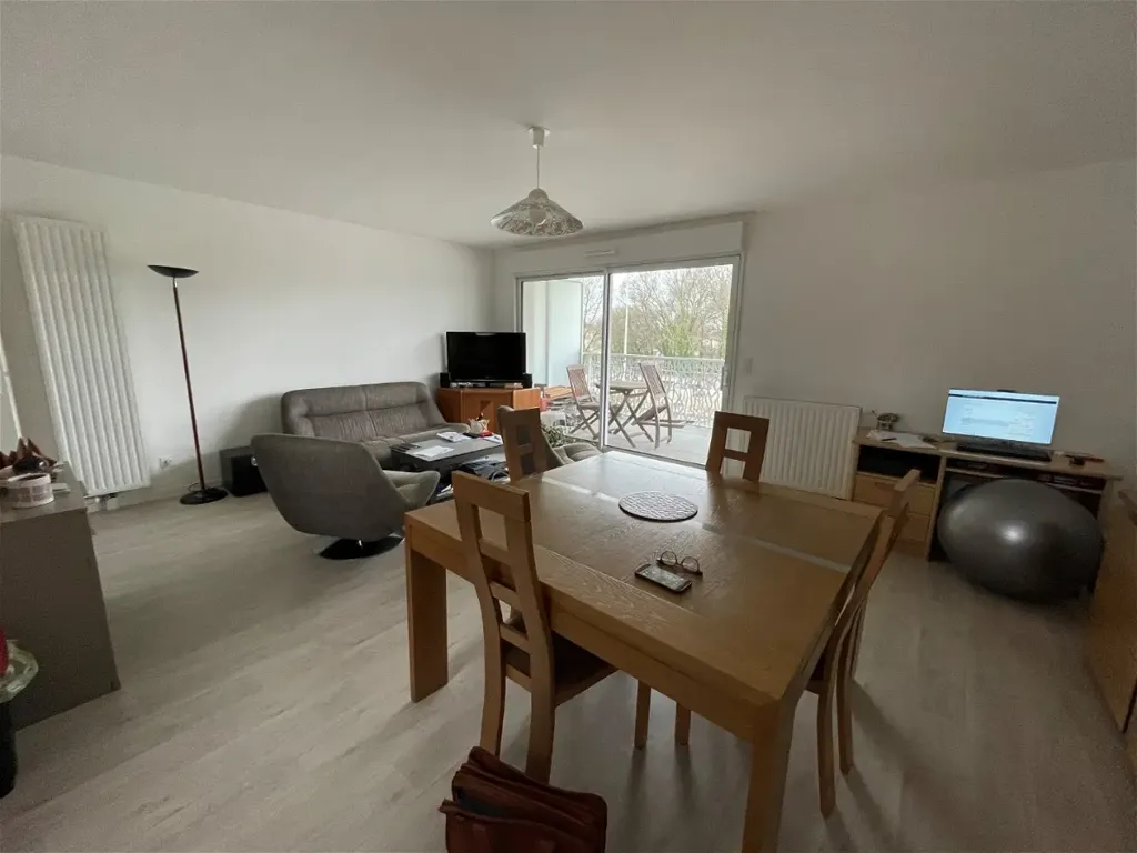 Séjour - Appartement T3 avec Balcon à Vannes