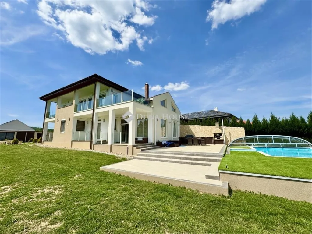 Piscina - Panoramic Family House with Pool in Csobánka