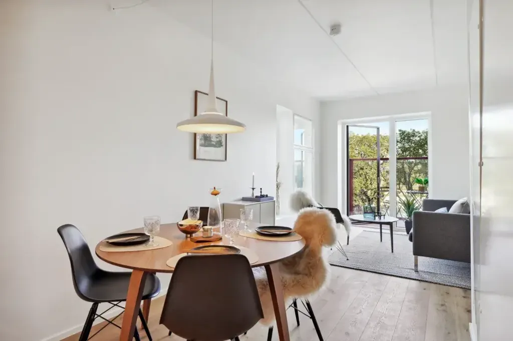 Söögituba - Modern Flat with Storage in Odense C