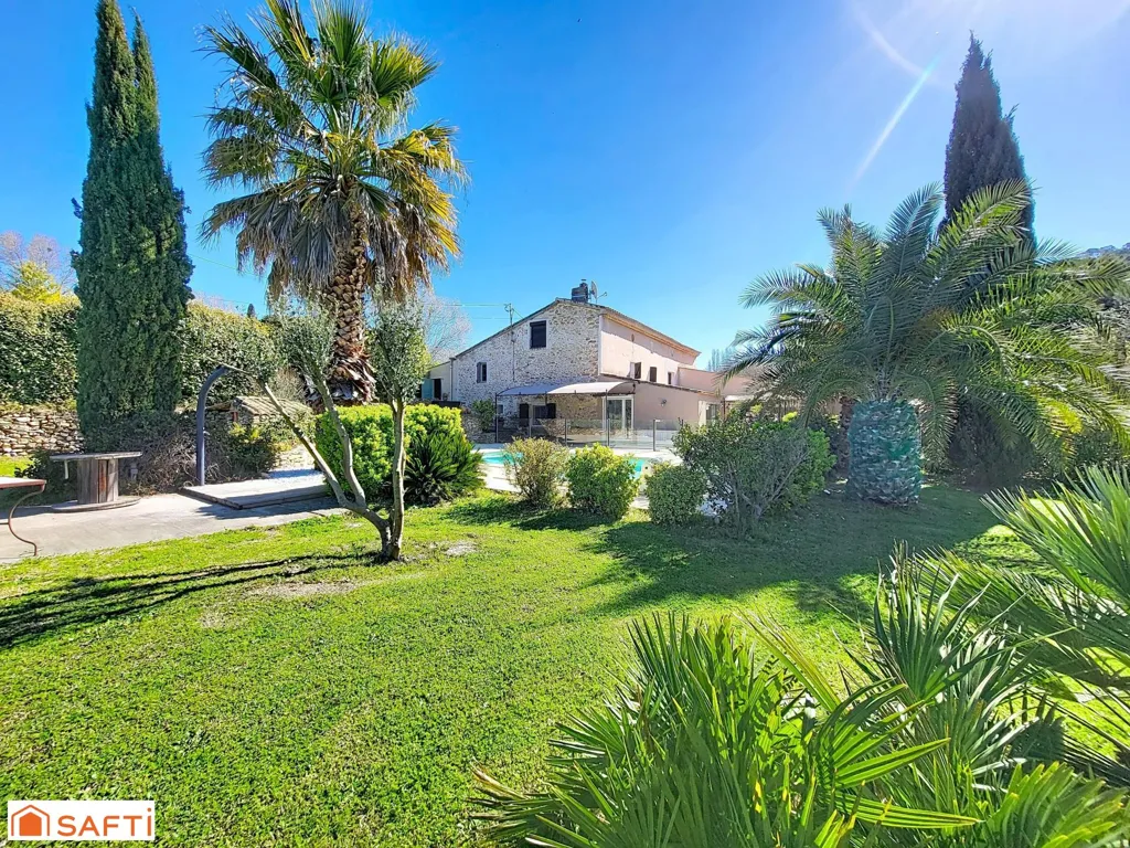 Aed - Bastide with Pools in Le Castellet