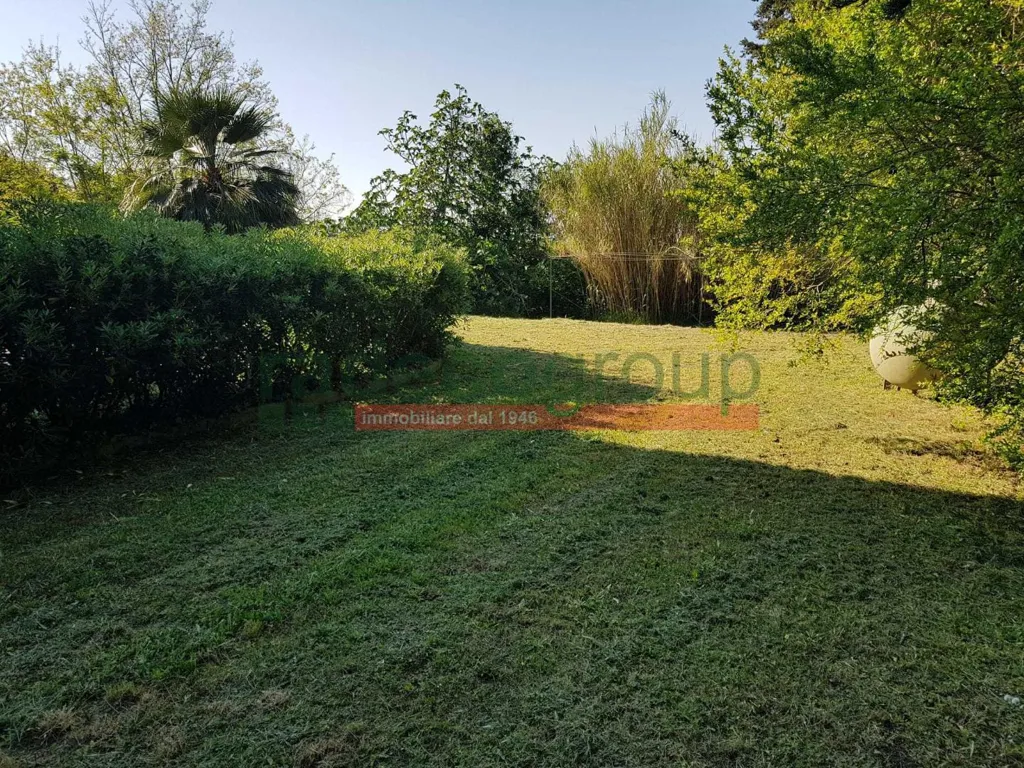 Aed - Tuscan Villa with Garden in Collesalvetti
