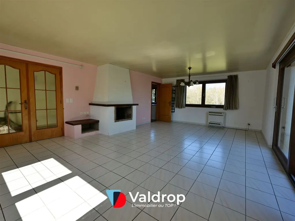 Elutuba - House with Potential in Arlon