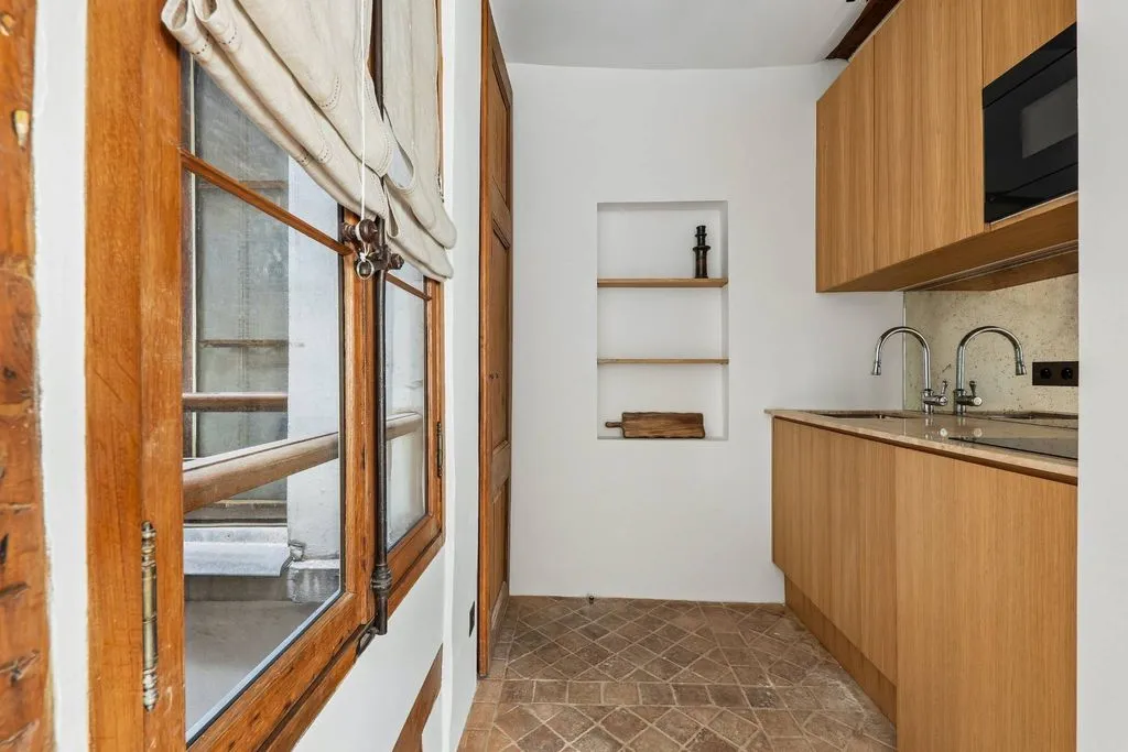 Cuisine - Appartement de Luxe avec Vue Cour à Paris
