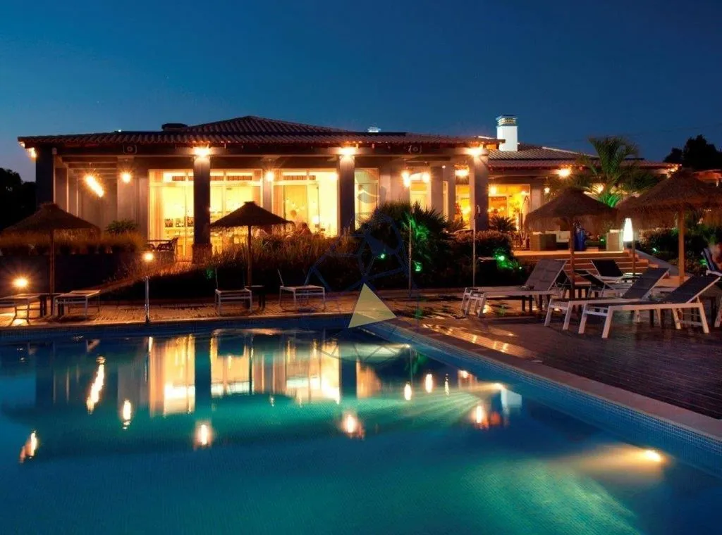 Bassein - Operational Resort Hotel with Villas in Praia Da Luz