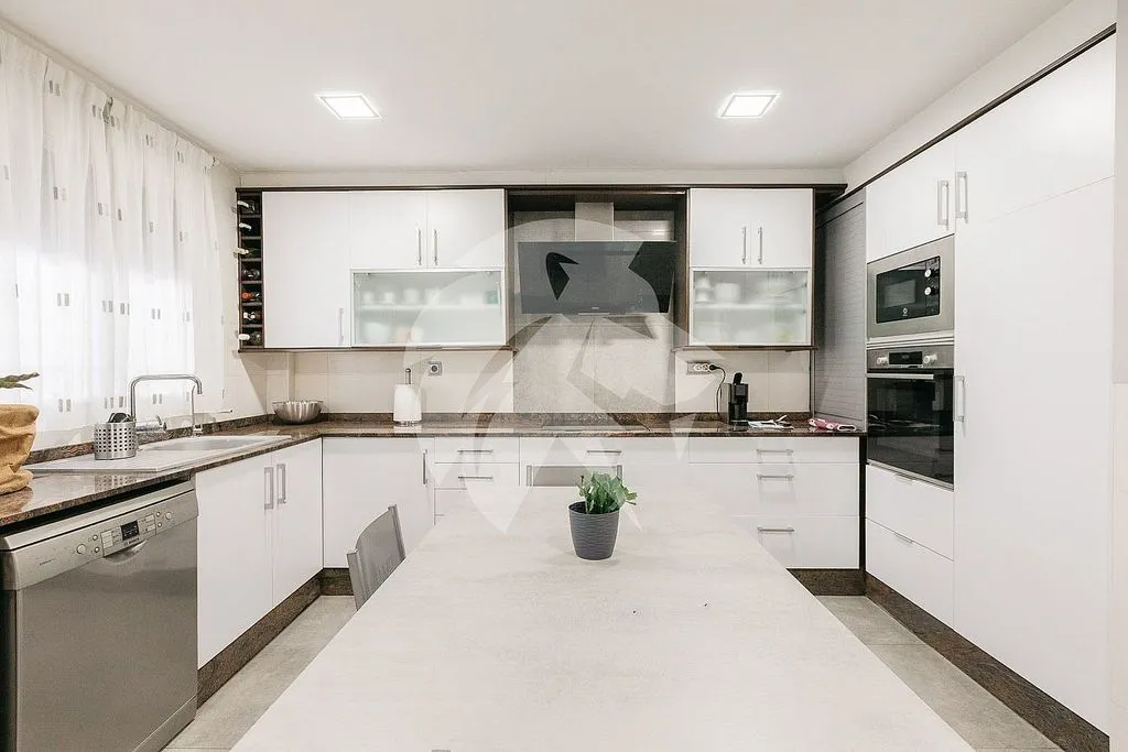 Cuisine - Terraced House with Garage in Alaquàs