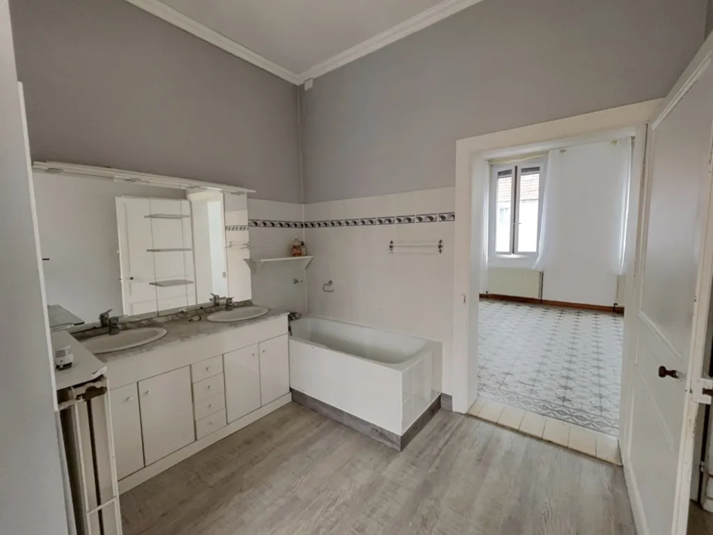 Vannitoad - Character House with Veranda near Arques Centre