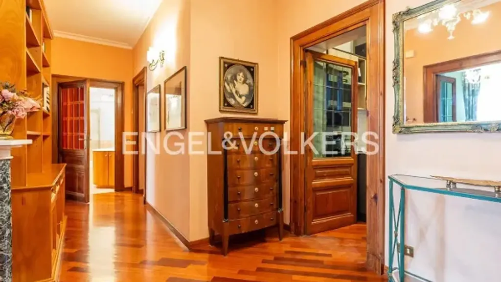 Entrée - Luxury Apartment with Double Exposure in Rome