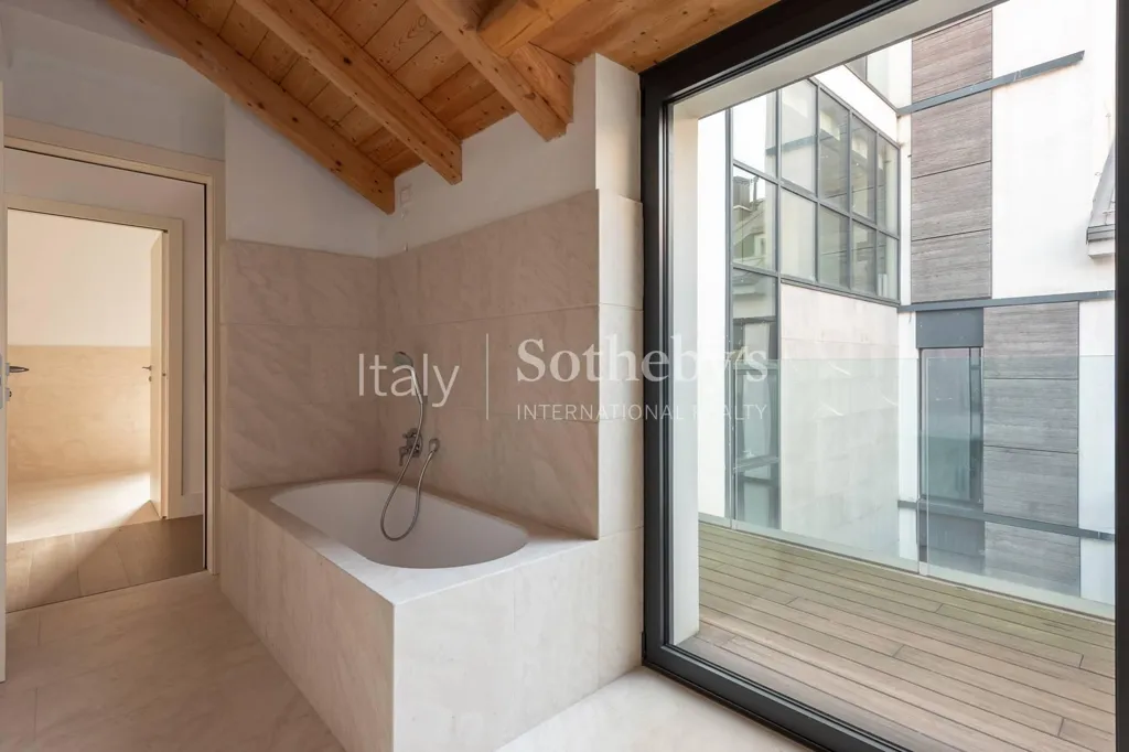 Vannitoad - Multi-level Residence with Garden in Brera