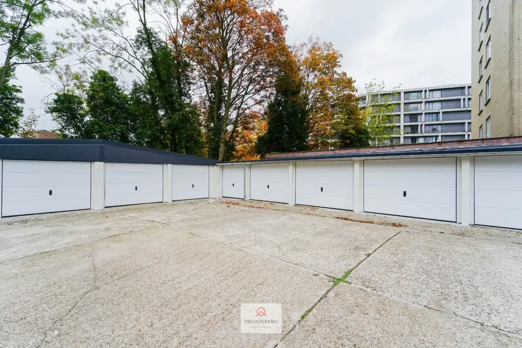 Välivaade - Garage Box in Edward Pynaertkaai, Gent