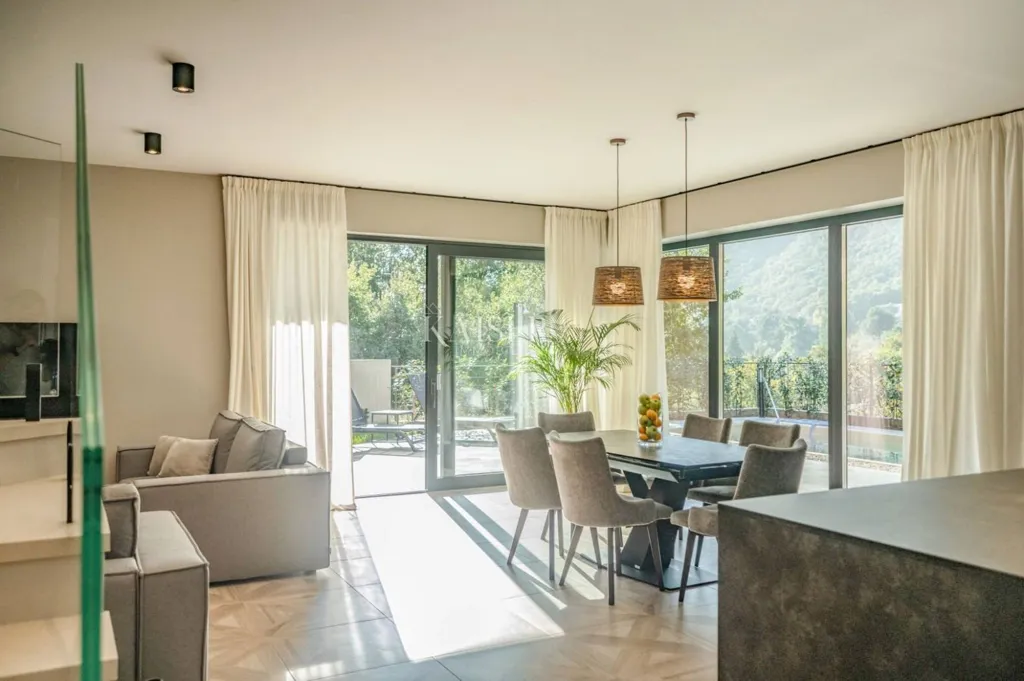 Söögituba - Luxury Villa with Pool in Mošćenička Draga