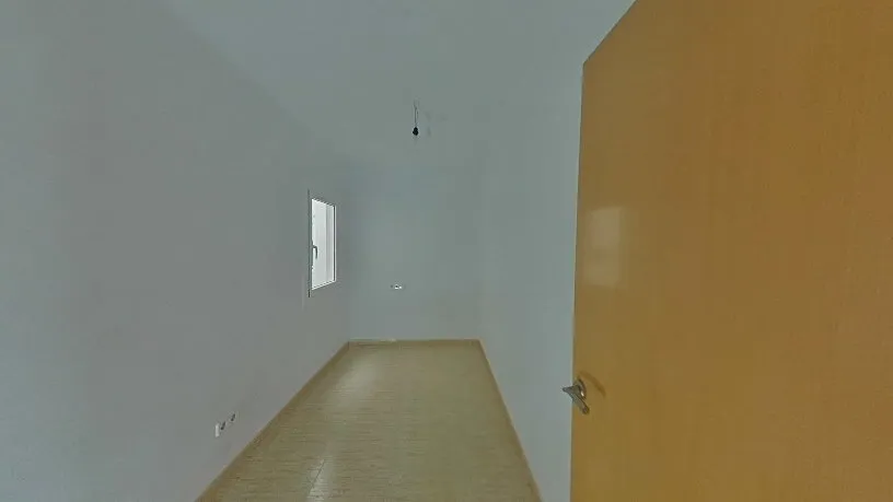 Esik - Apartment with Garden Access in Mataró