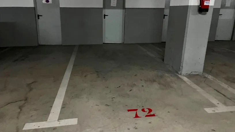 Garage - Parking Space in Office Building, Rubí