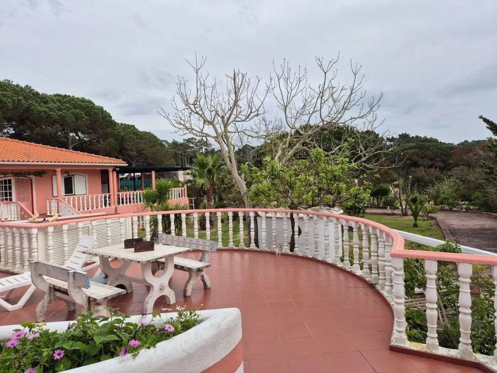 Terrace - Luxury House with Pool in Sintra