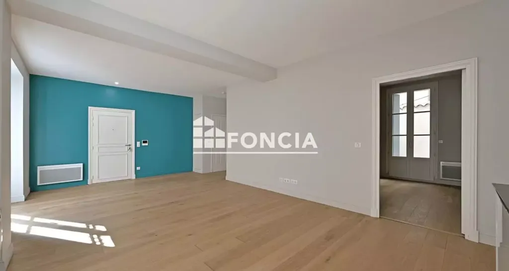 Séjour - Appartement avec Cour Privée en Centre-Ville de Montpellier