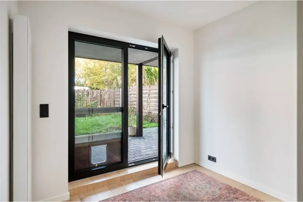 Entrée - Appartement Rénové avec Terrasse à Kontich