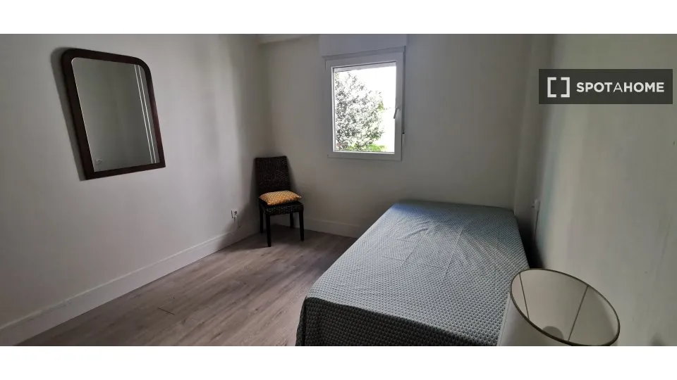 Bedrooms - 2-Bedroom Apartment with Terrace in Santander