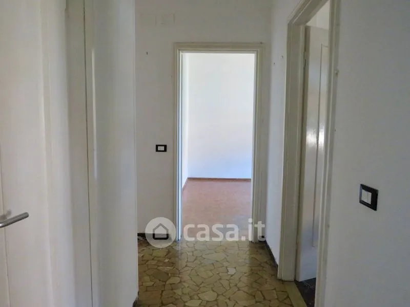 Esik - Apartment with Partial Sea View in Genoa