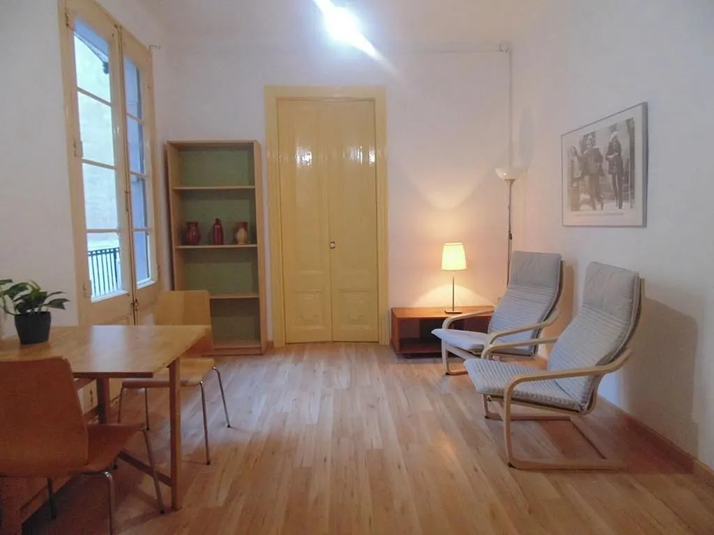 Elutuba - Furnished Flat with Balcony in El Born