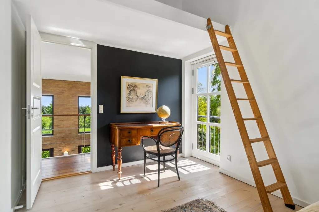 Kabinet - Distinctive House with Pool in Mellerup