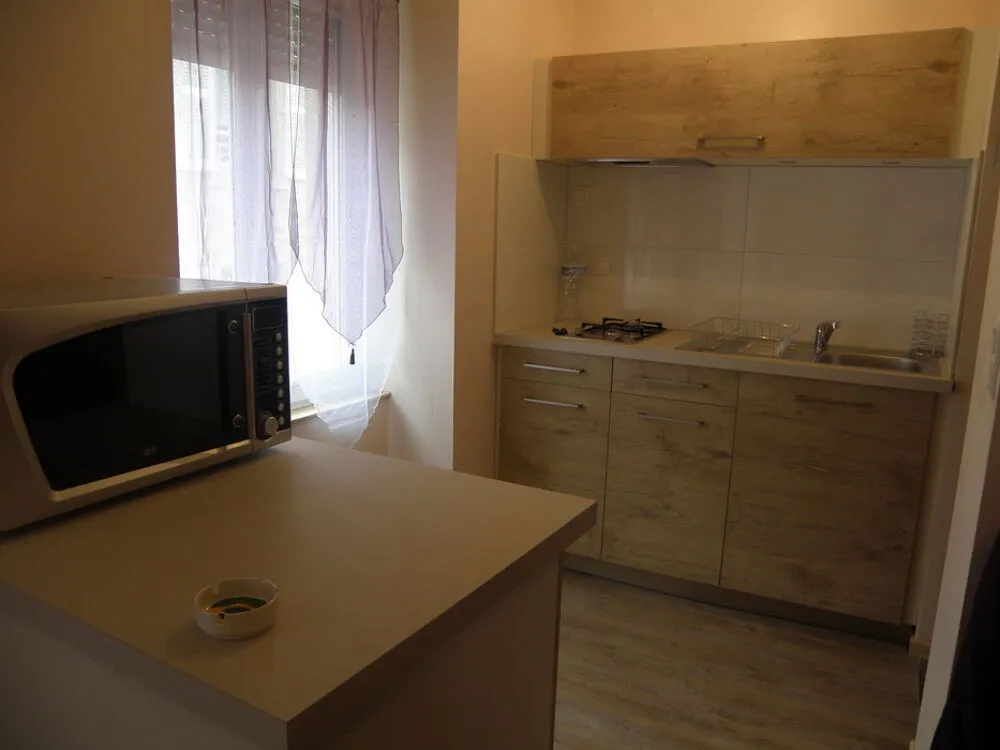 Köök - Meubled Studio with Kitchenette in Rignac