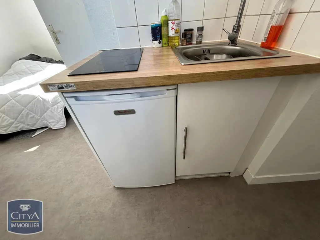 One-Bedroom Flat with Lift in Limoges