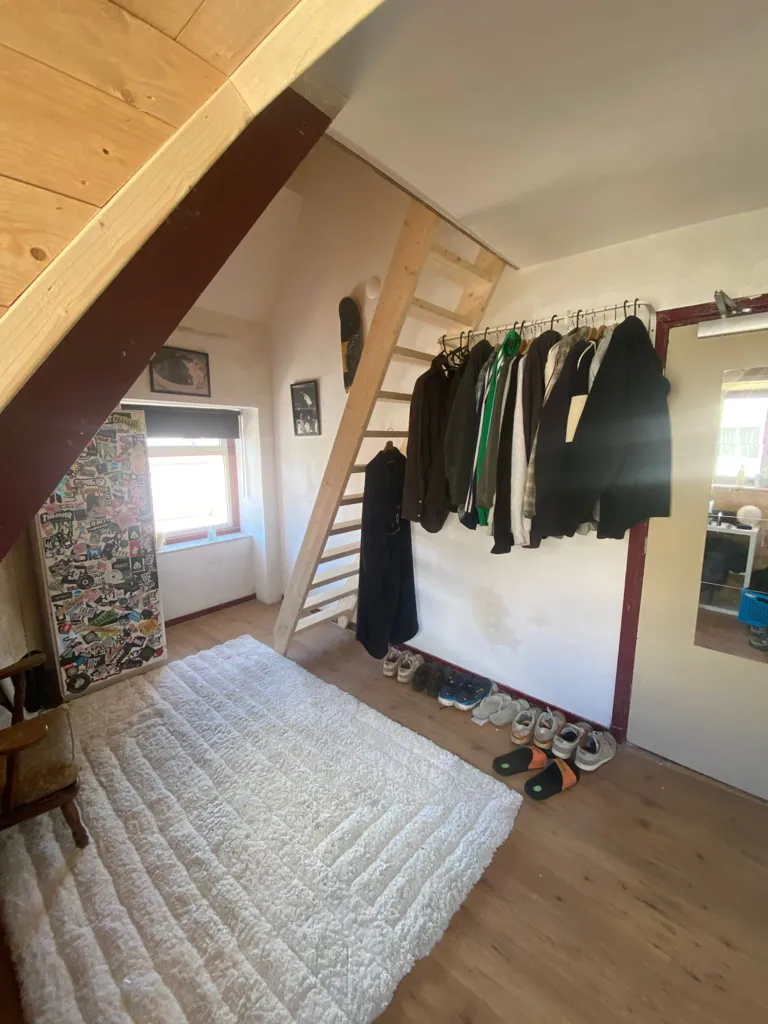 Camere da letto - Student Room with Split-Level Design in Delft