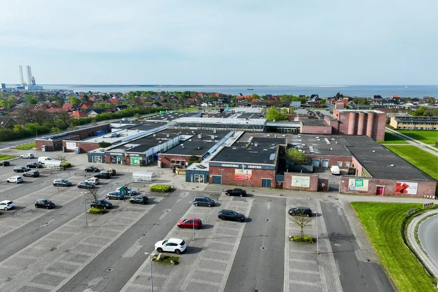 Õhuvaade - Spacious Retail Unit in Sædding Centre, Esbjerg