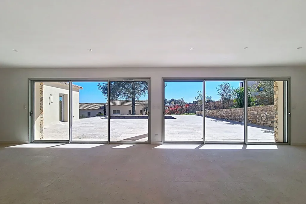 Séjour - Villa Contemporaine avec Piscine à Nîmes