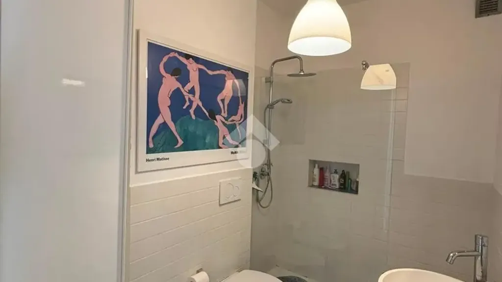 Salles de bain - Armed Trilocale with Balcony in Rome